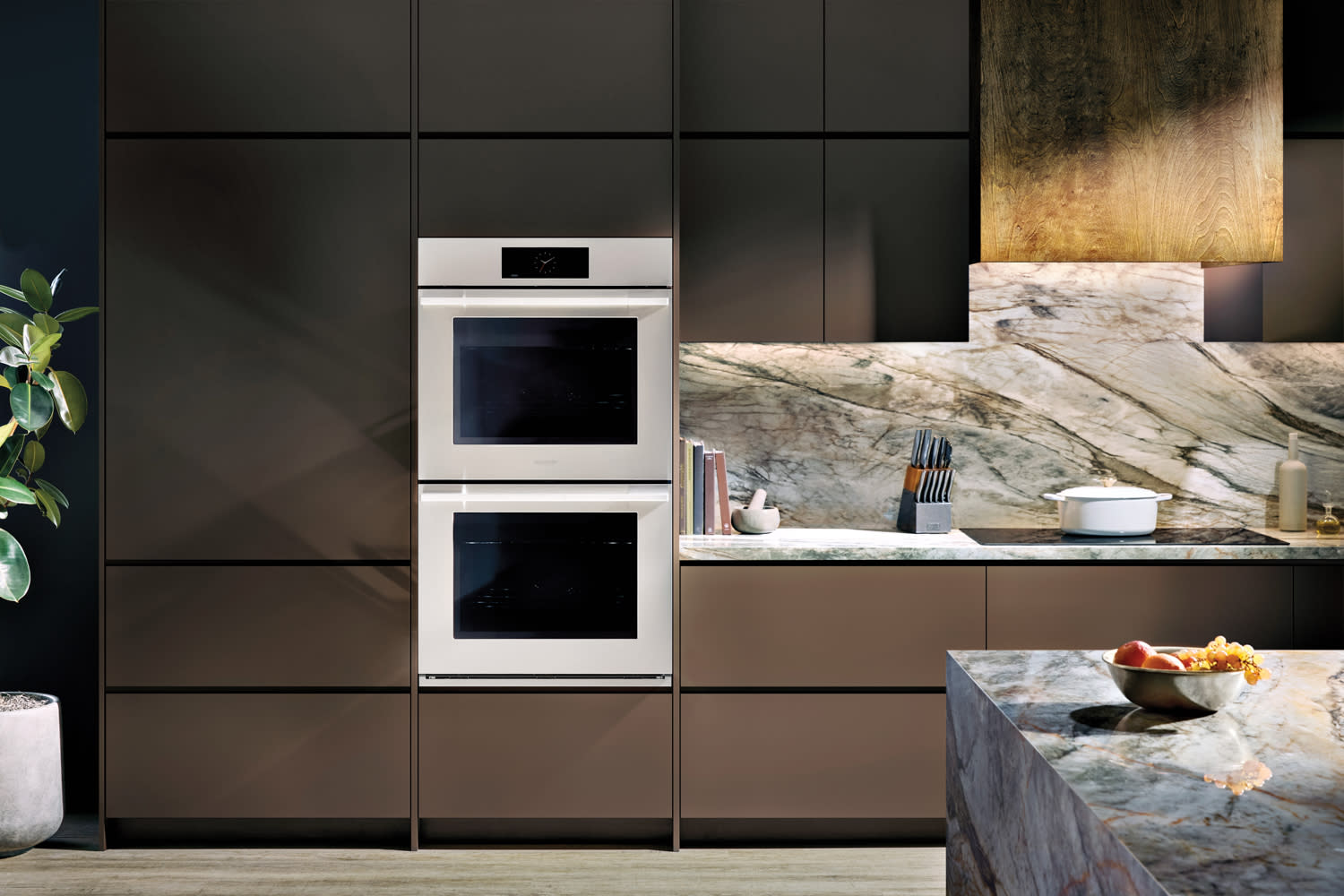 30-inch Double Wall Oven from Transitional Series by Signature Kitchen Suite
