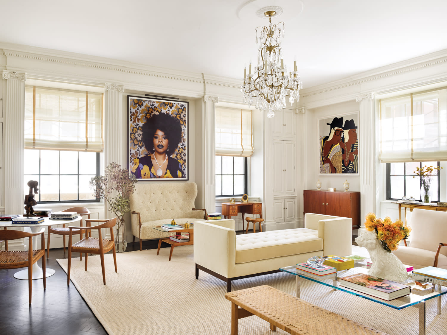 cream living room with neutral furnishings