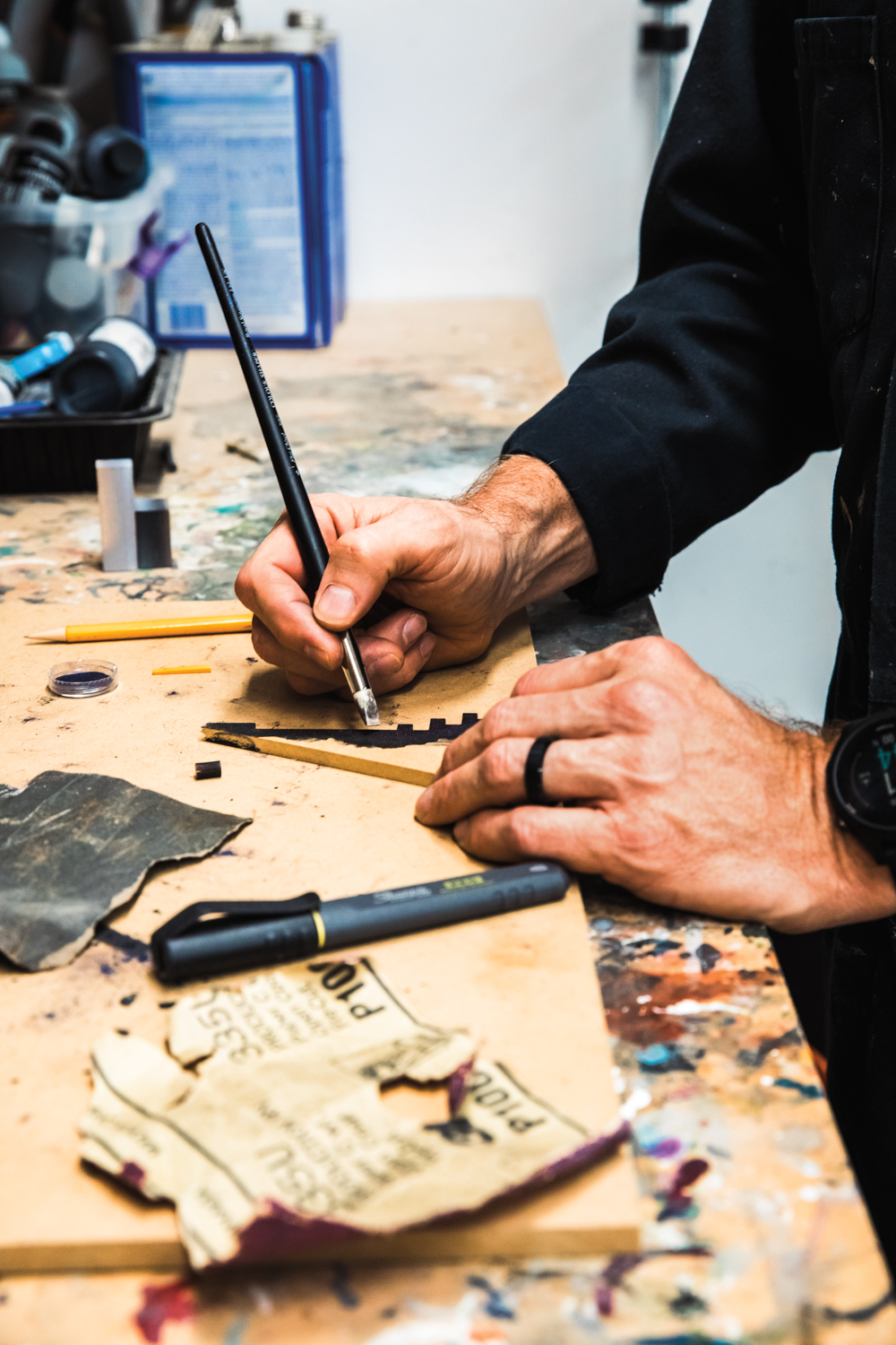 Shawn Smith working in his studio