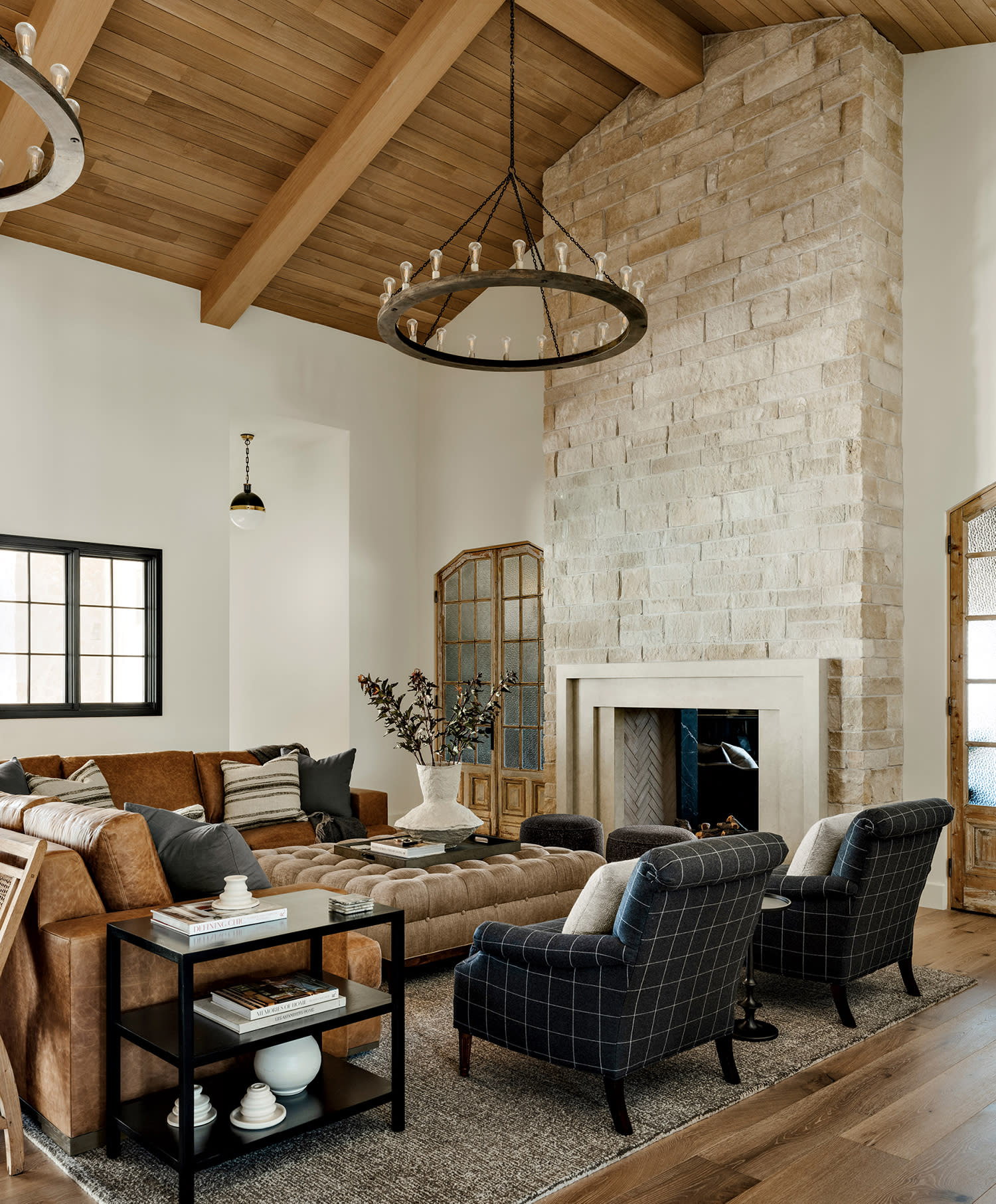 Art Transforms This Arizona Farmhouse Into A Family Homestead | LUXE ...