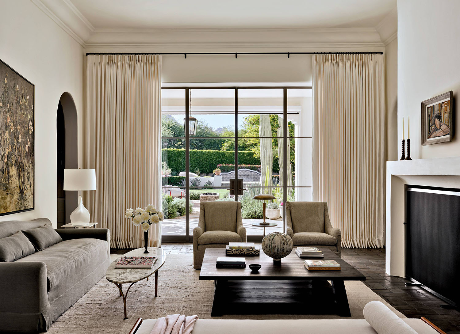 Explore An Arizona Retreat Primed For Indoor-Outdoor Living | LUXE