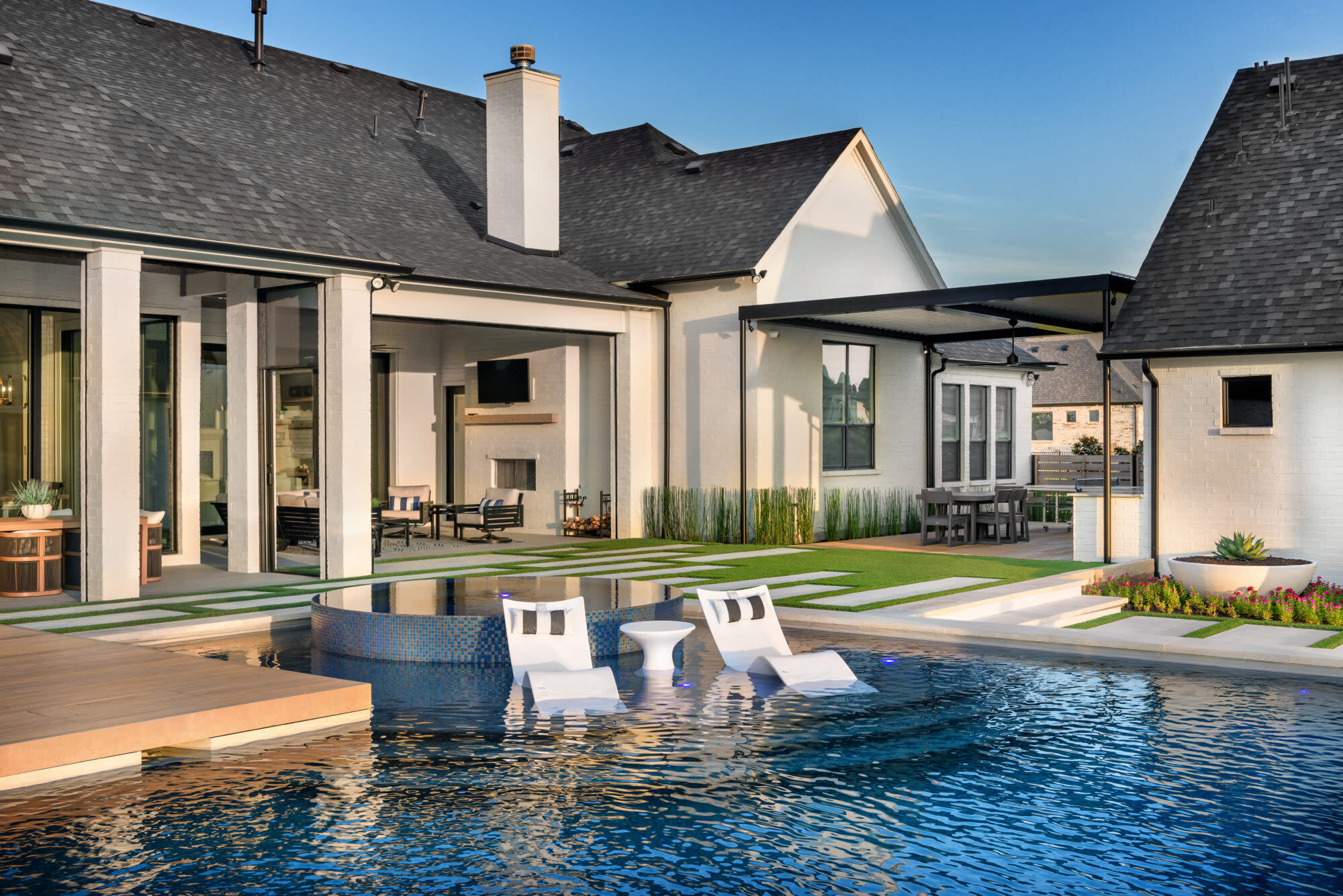 relaxing backyard in dallas texas by aquaterra