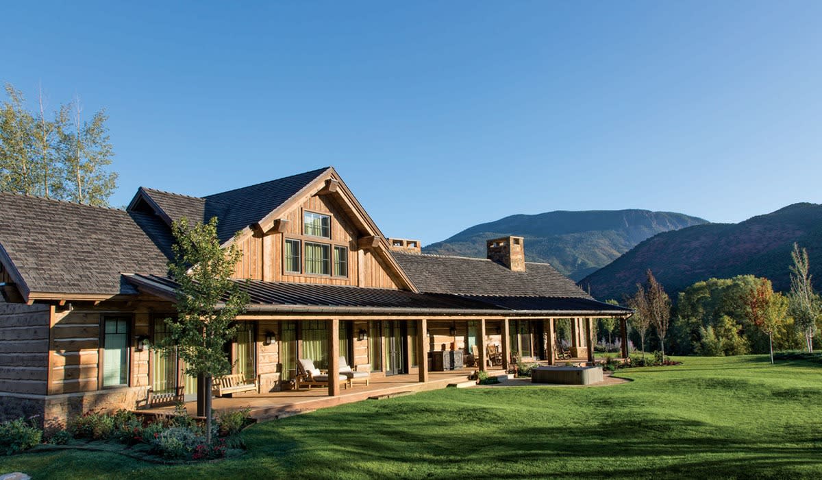 A Cabin-Style Home Achieves Modern Sensibility | Luxe Interiors + Design