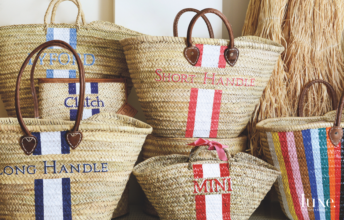 The seagrass totes are handmade and hand- painted, ideal accessories for both the coast and the Palm Beach promenade.