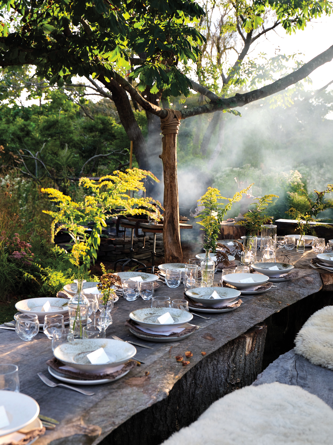 an outdoor dinner party tablescape