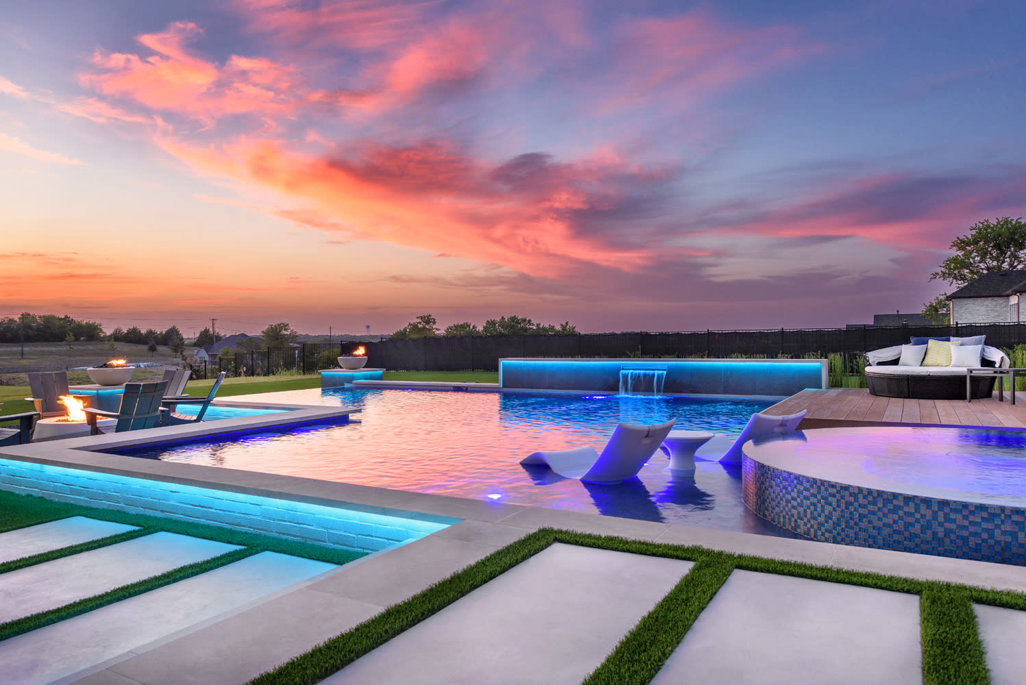 sunset view in texas, backyards and pools texas