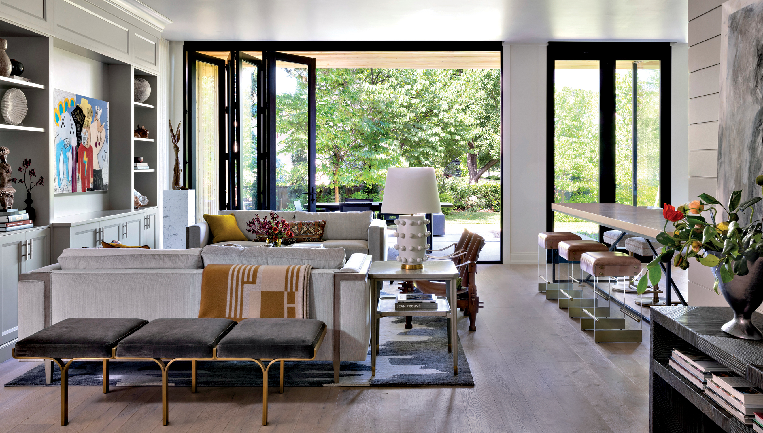 decorative art in modern interiors インテリア Be Mesmerized By The Asymmetric Composition In This SF