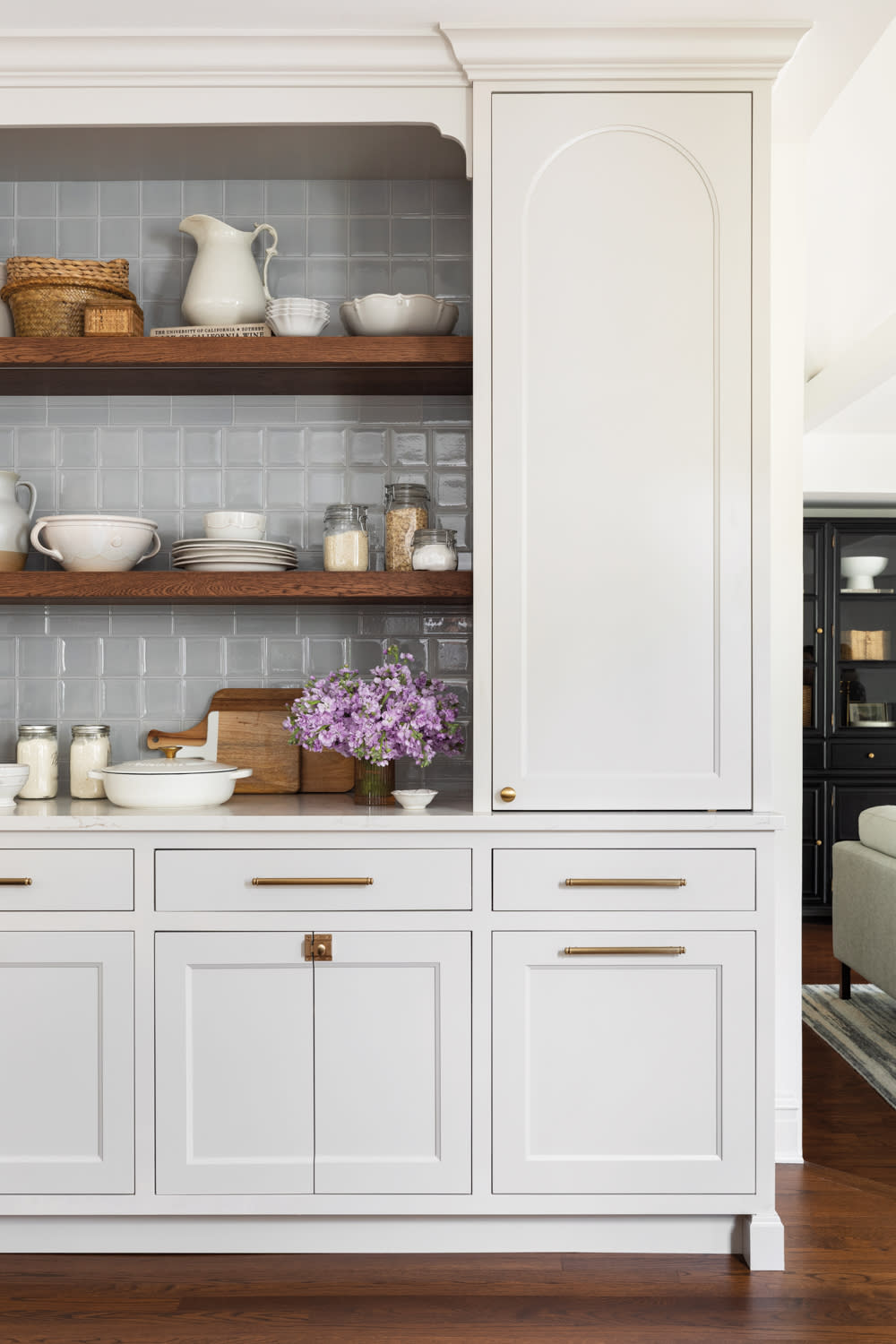 light and airy kitchen with tile backsplash