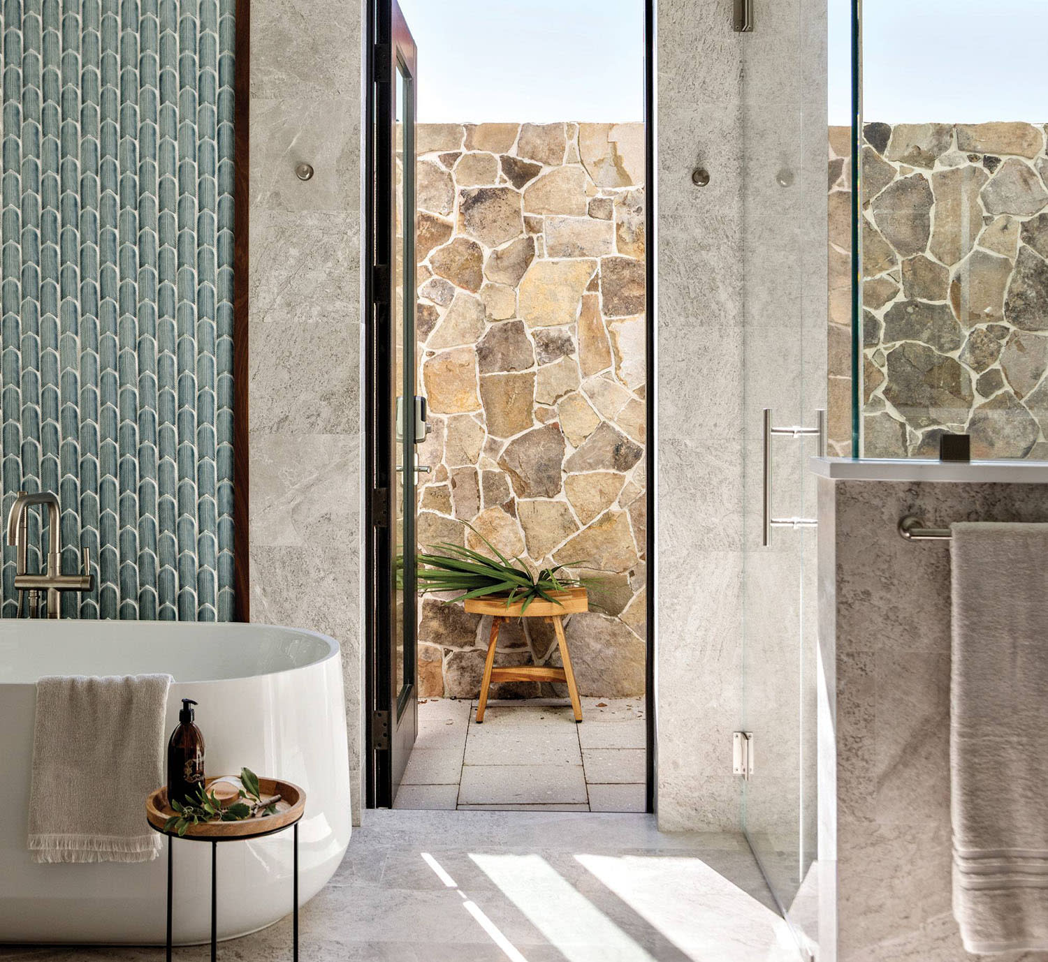 contemporary bathroom with an indoor-outdoor connection