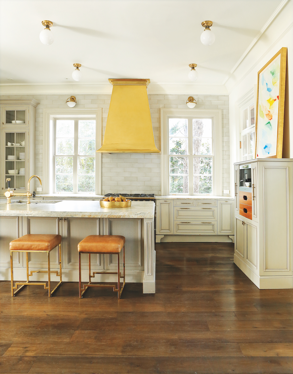 Saint Amour French oak evokes the character and soul of antique French wood floors with its deep, luxurious chestnut browns and custom distressing