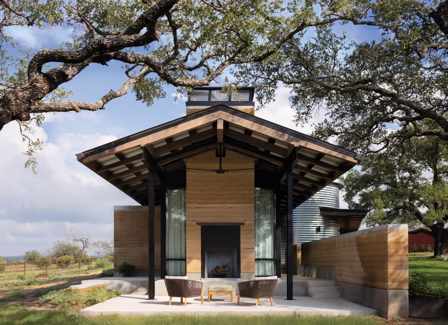 glass, steel and rammed earth home in the Texas Hill Country