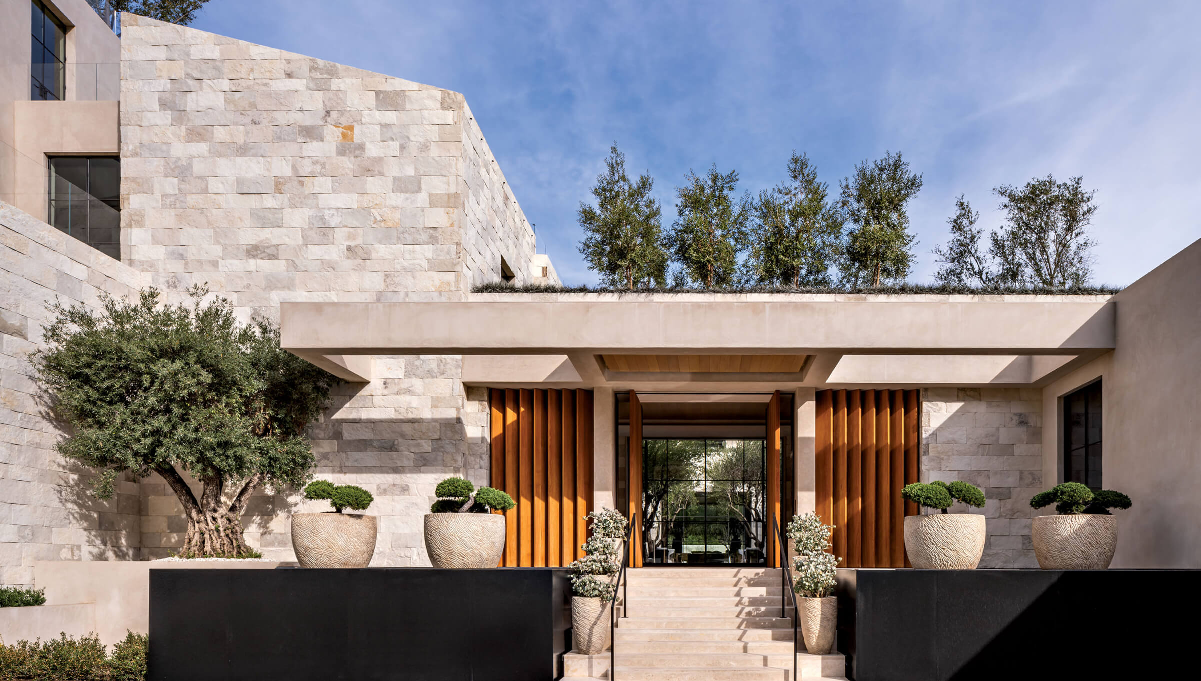 Explore A Mediterranean-Inspired Oasis In Bel Air | LUXE Interiors + Design, image size:2401x1363