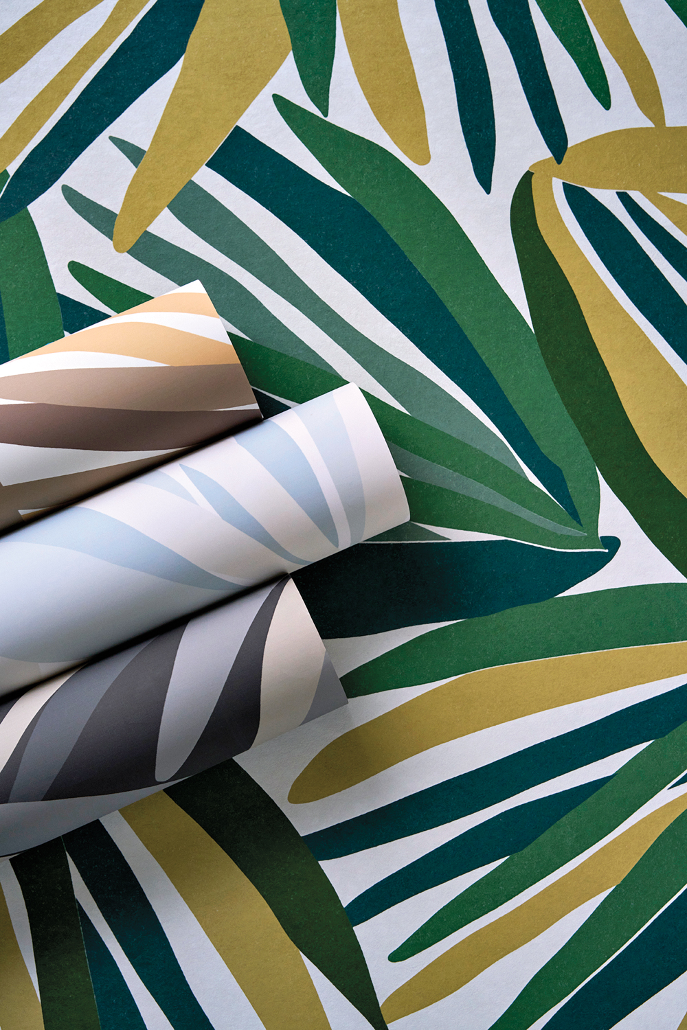 green and yellow tropical print wallcovering