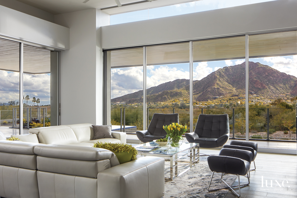 Modern Paradise Valley home