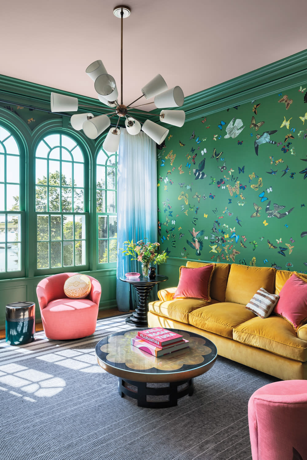 How A Traditional Connecticut Home Gets Dressed To Thrill | LUXE ...
