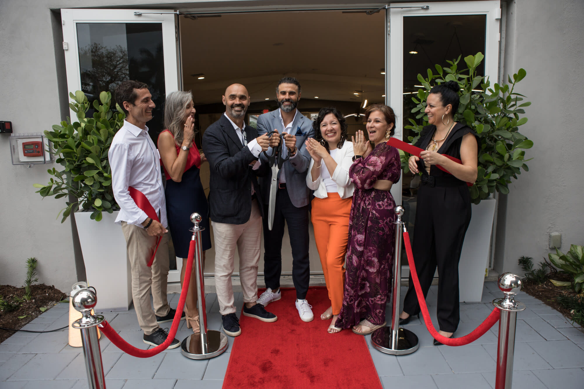 Ribbon cutting at Roche Bobois