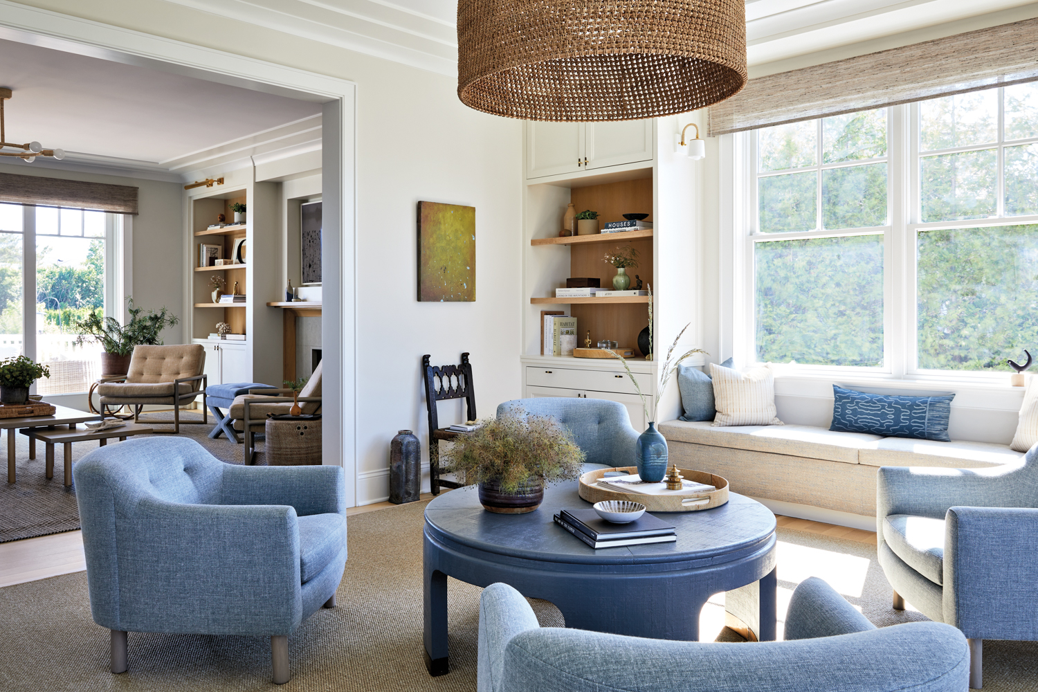 blue and white sitting room