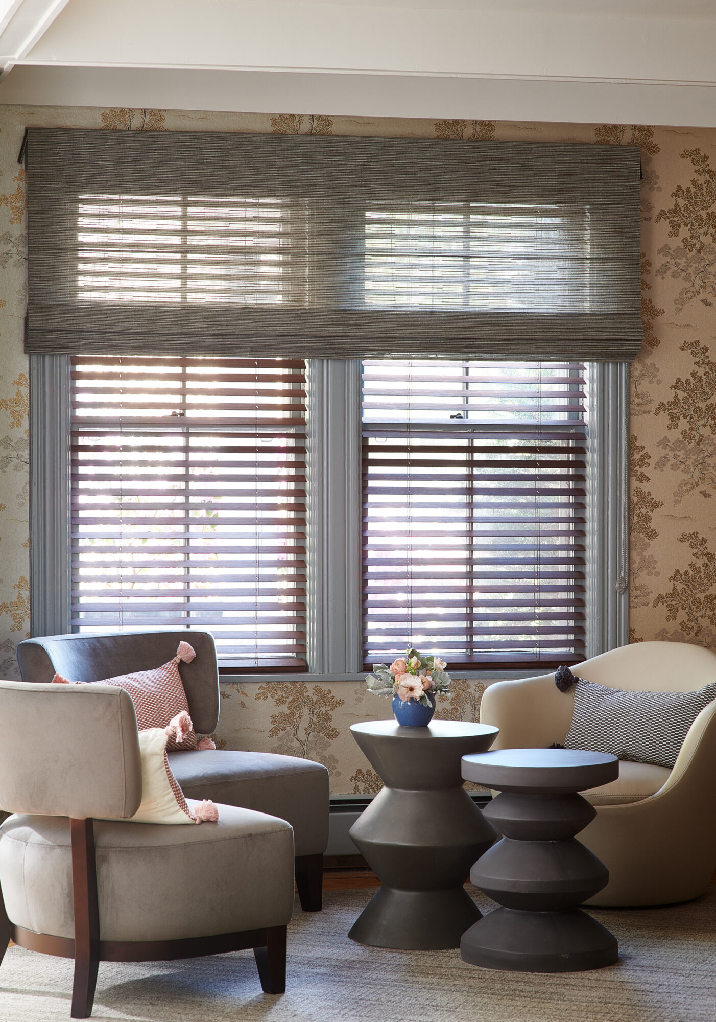 neutral sitting area with accent tables