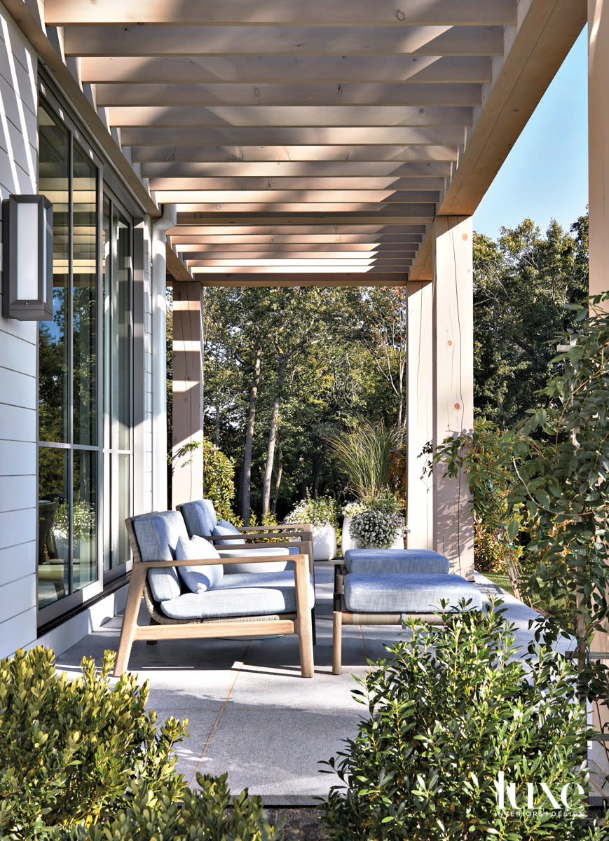 pergola lounge chairs