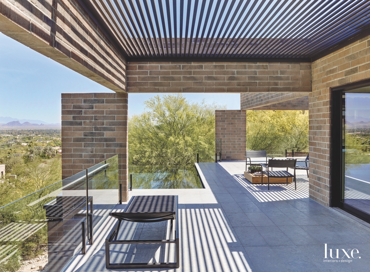 contemporary terrace sitting area