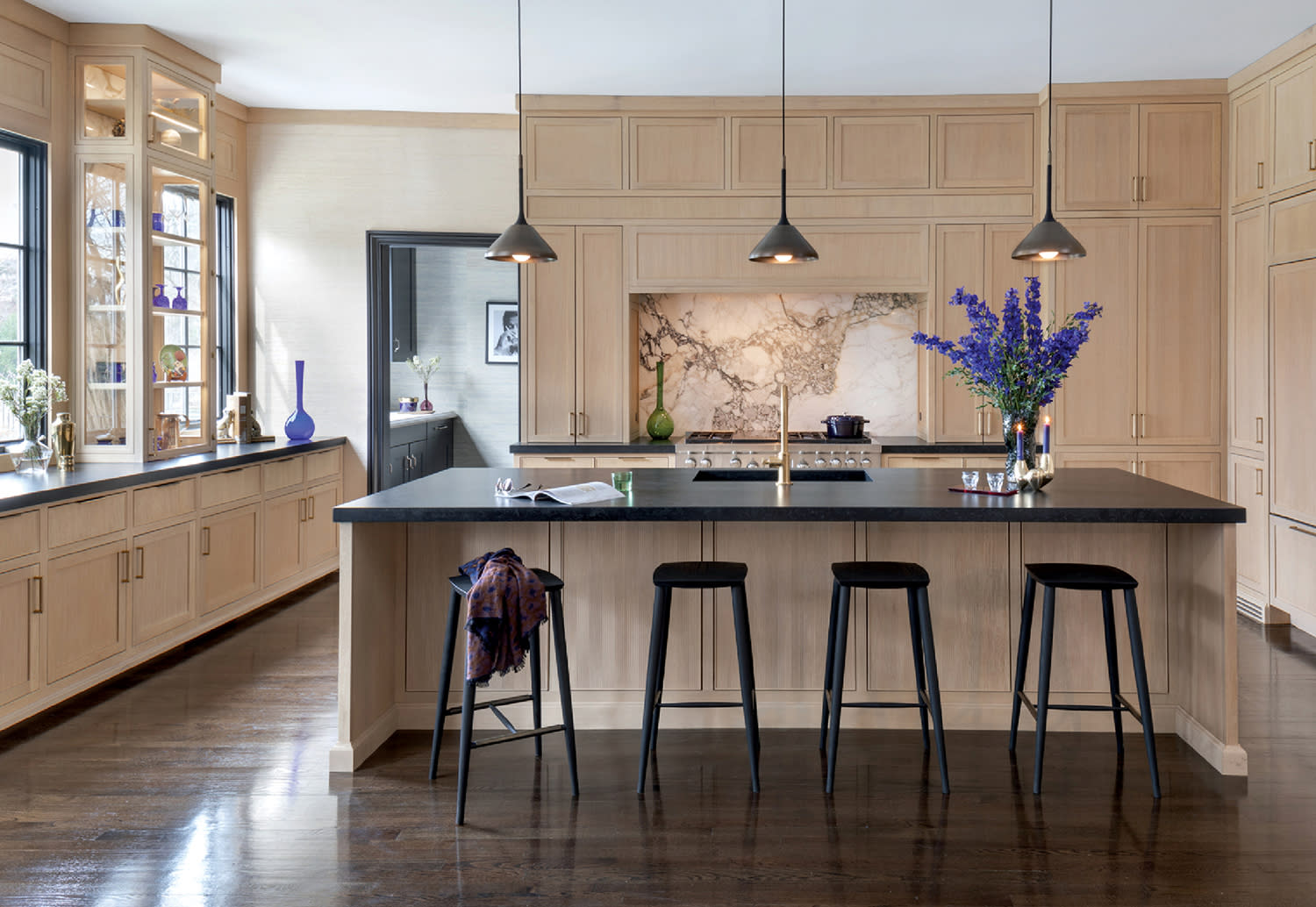 contemporary neutral kitchen