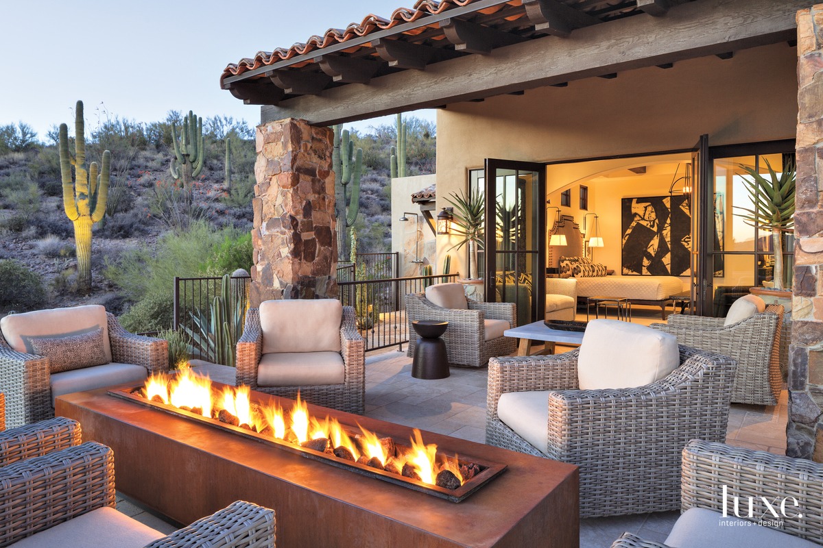 contemporary outdoor sitting area fire pit