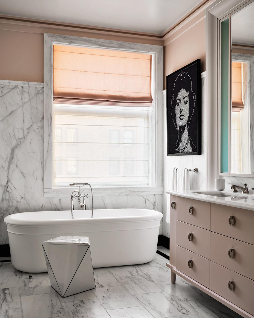 Picture of Gotham Glamour: The Sultry Penthouse With An Unmatched Style Factor ...