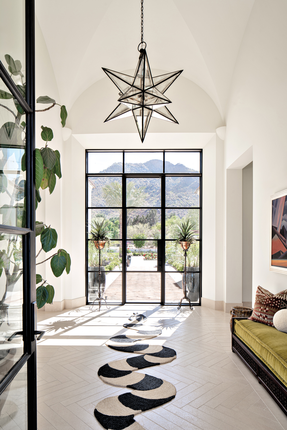 See How An Old World-Style Oasis In Arizona Caters To