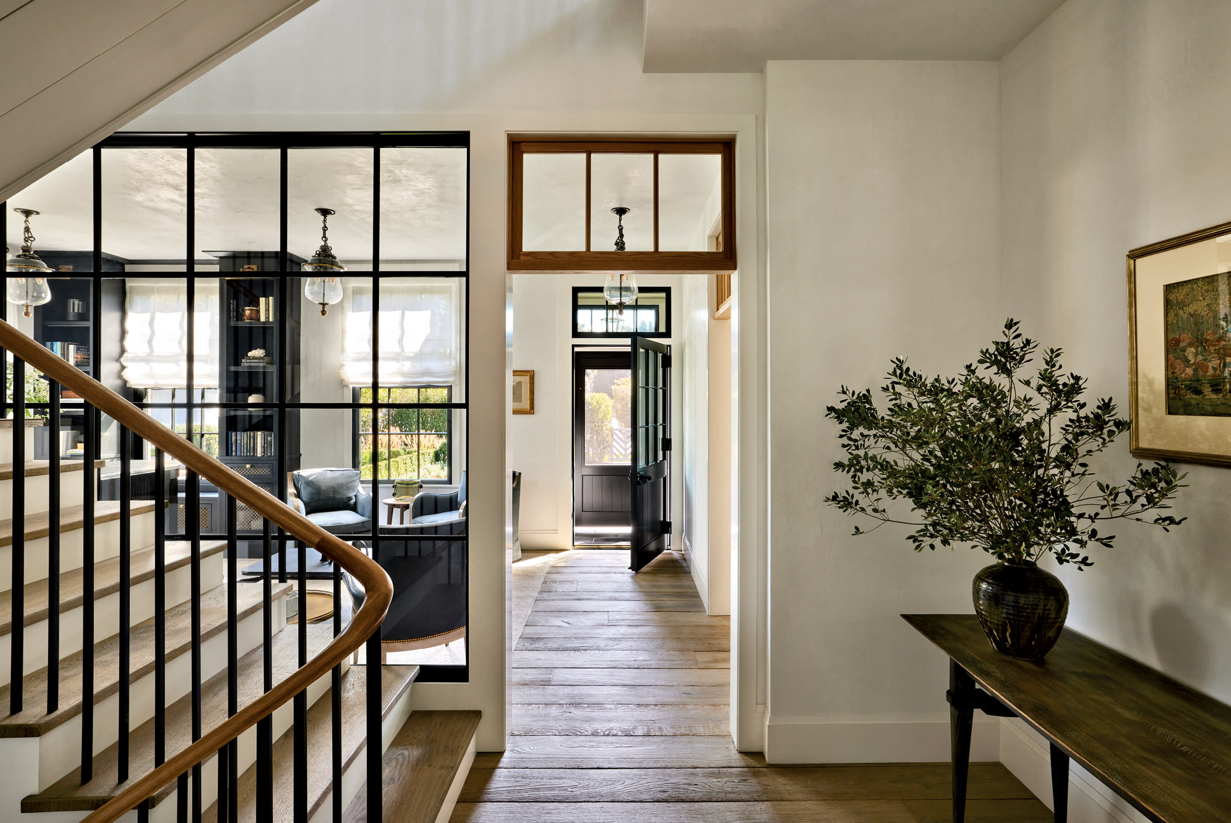 entryway in a Hamptons home with traditional finishes