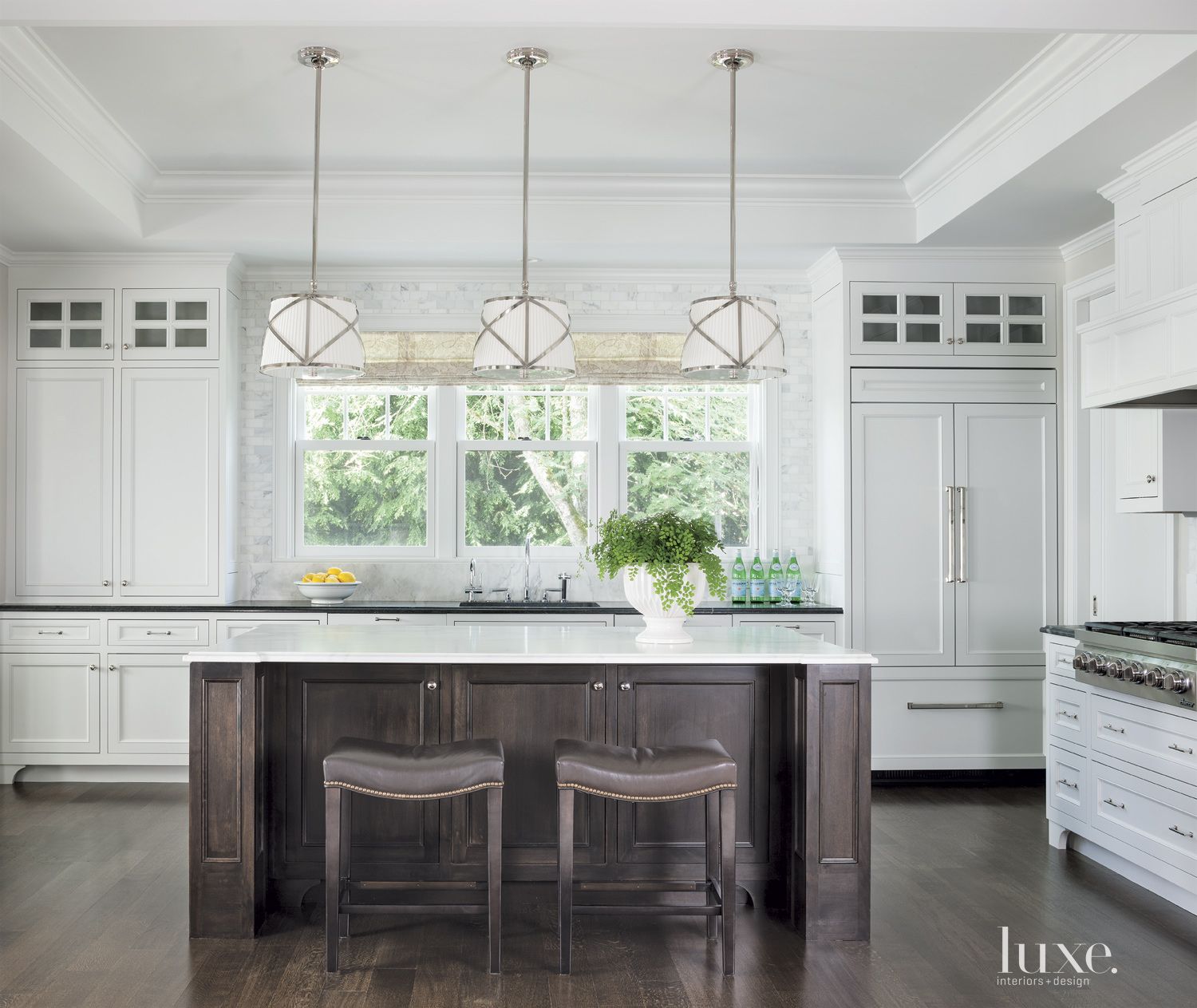 Traditional White Kitchen | Luxe Interiors + Design