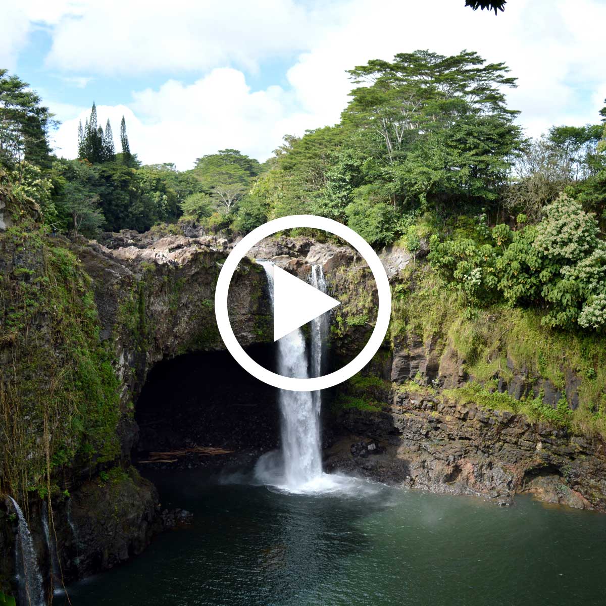 waterfall in kona hawaii