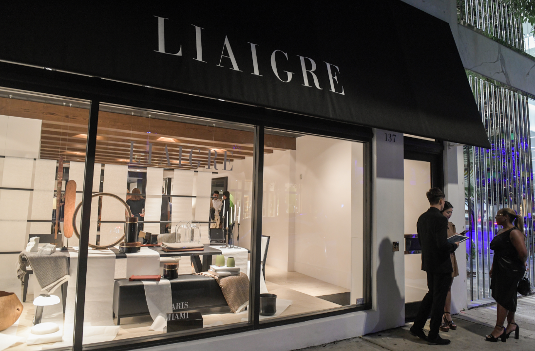 Liagre store front