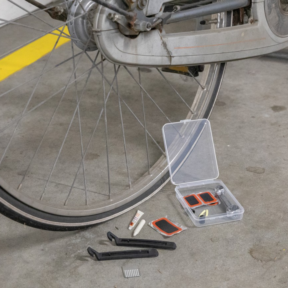 PDP - bikerepairkitcompact square original background