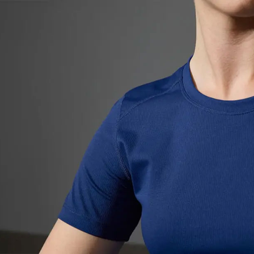 Geyser Active T-Shirt Women - neckline close-up