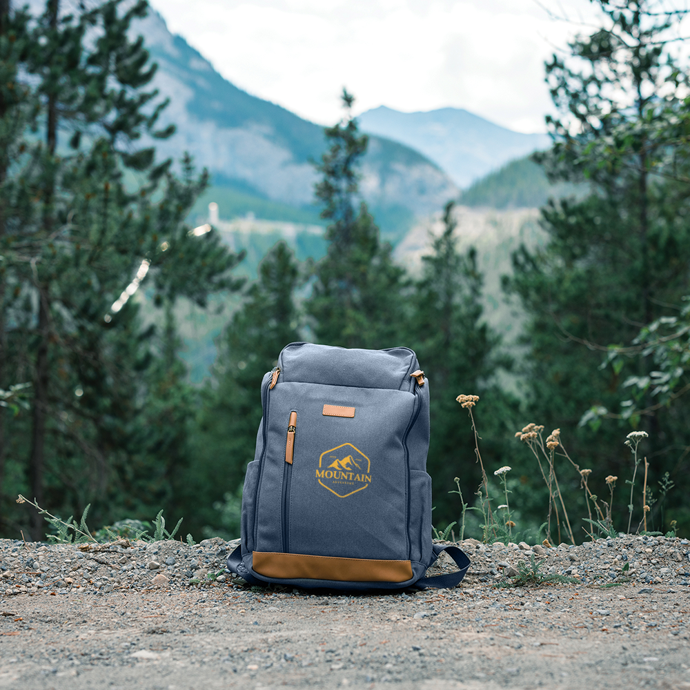 Impact AWARE™ Mochila para portátil de lona reciclada HelloPrint