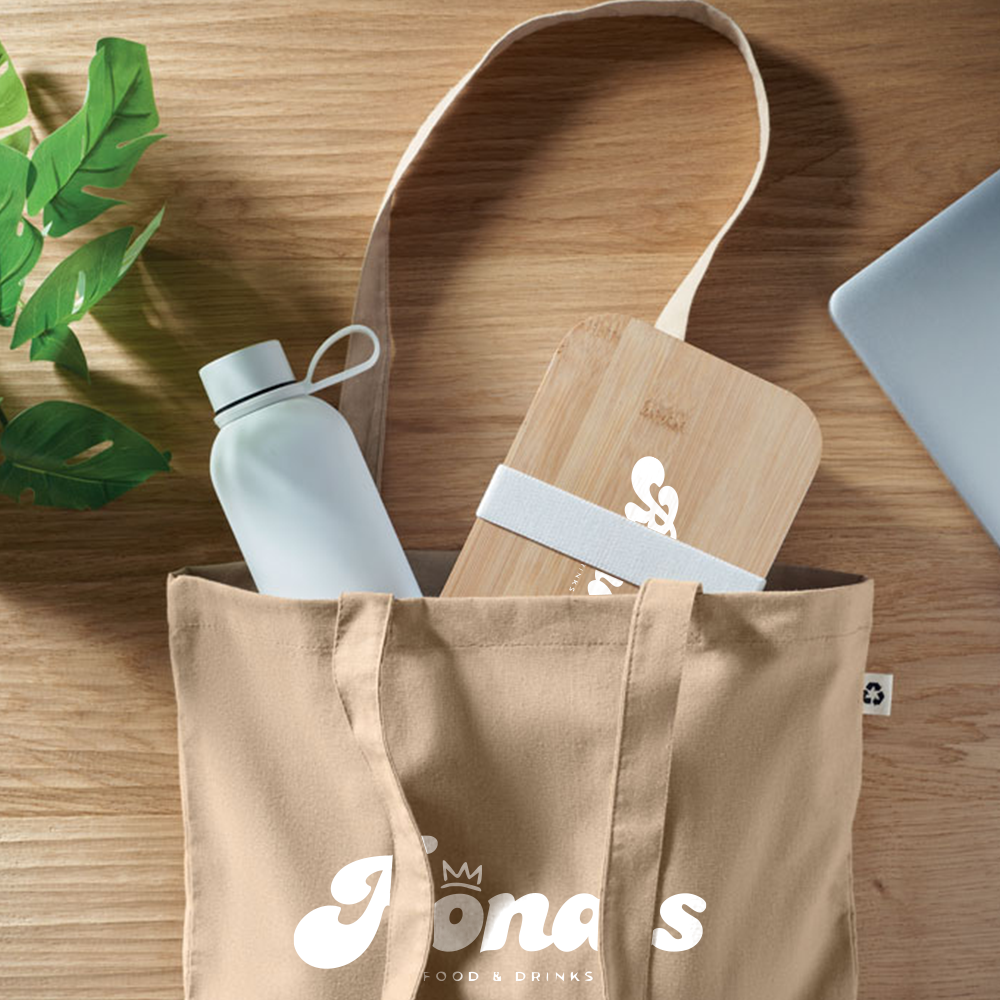 emeraldsetlunchboxbottlegiftset setting1