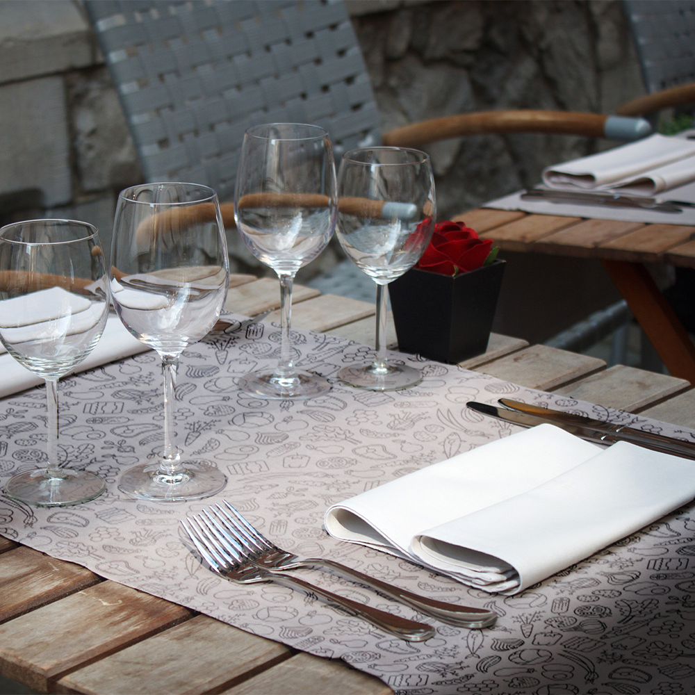 Tablecloth runner PDP3
