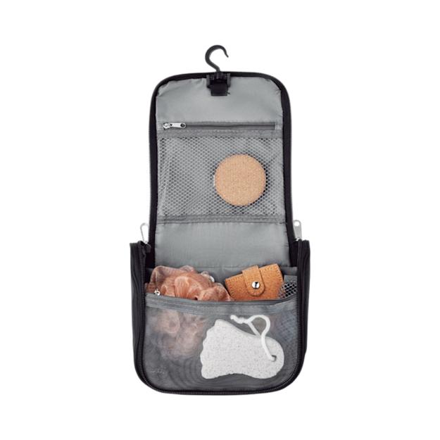 PDP - bagomaticcosmetichangingbag square #00000000 background