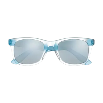 Classic sunglasses with mirrored lenses