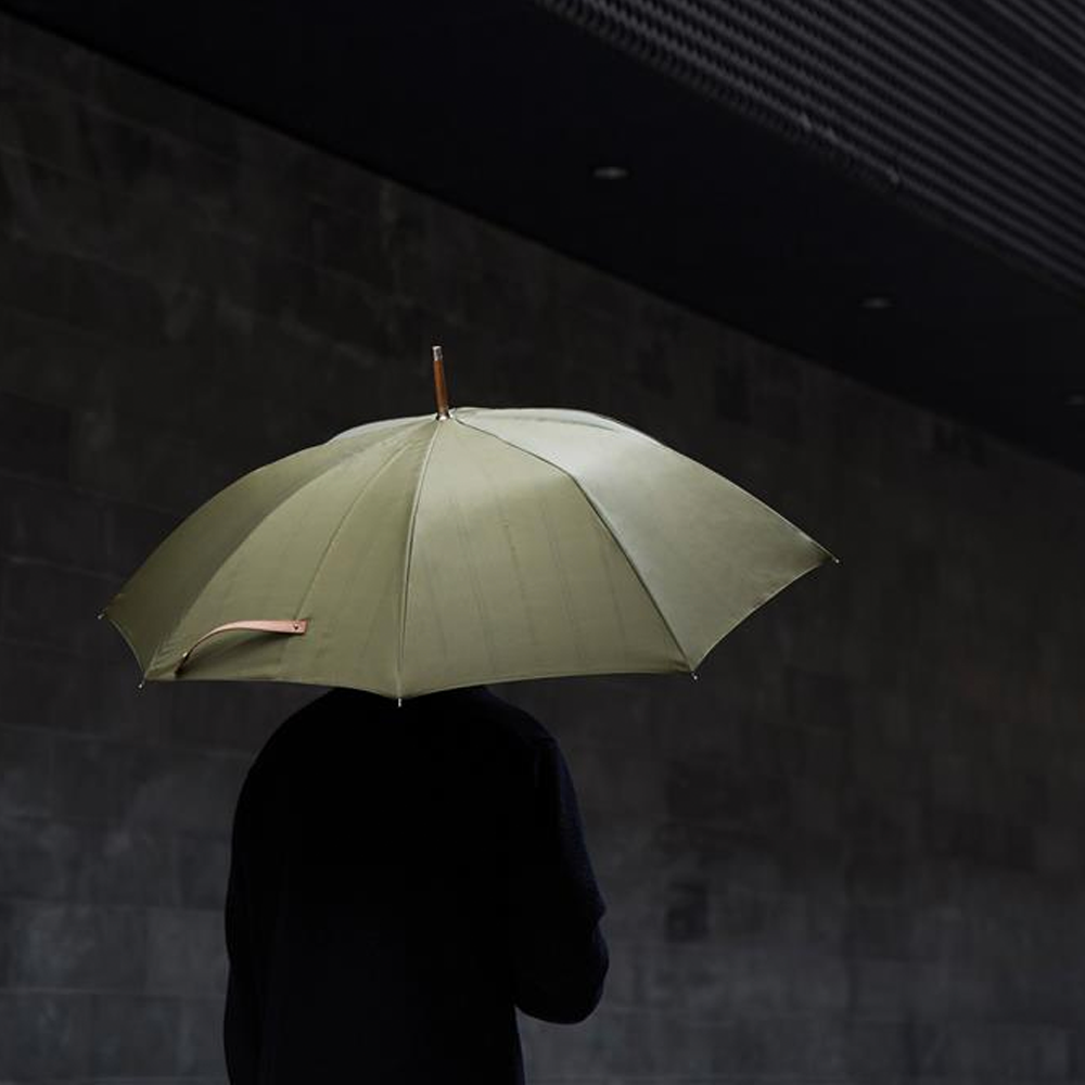 95. VINGA Bosler AWARE™ recycled pet 23 umbrella Photo 1