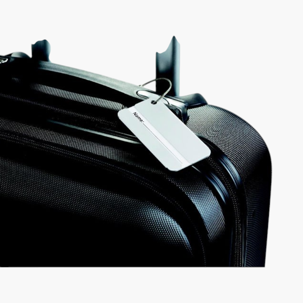 PDP - taggyaluminiumluggagetag square #F8F8F8 background