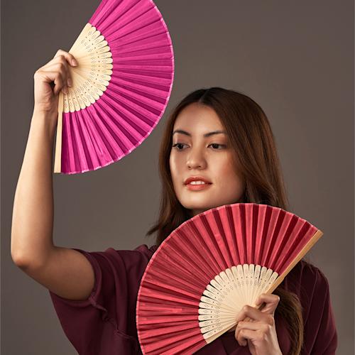 21. Carmen handwaaier Photo