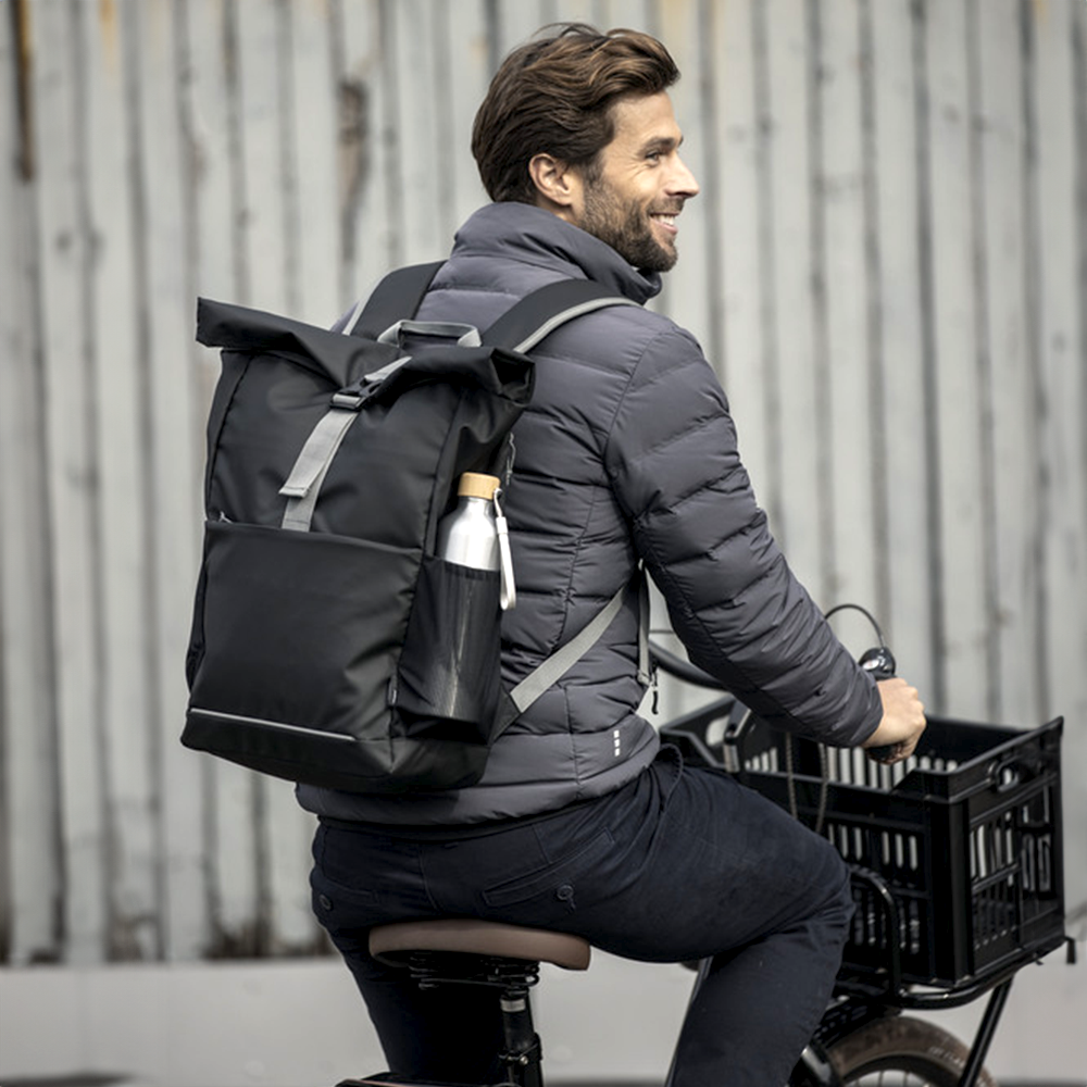 aqua15grsrecycledwaterresistantrolltopbikebag20l setting 1