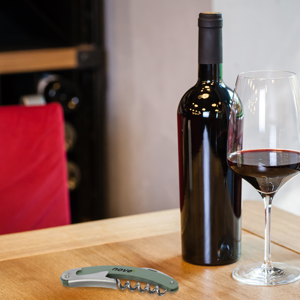 nordkappwaitressknife PDP Copy