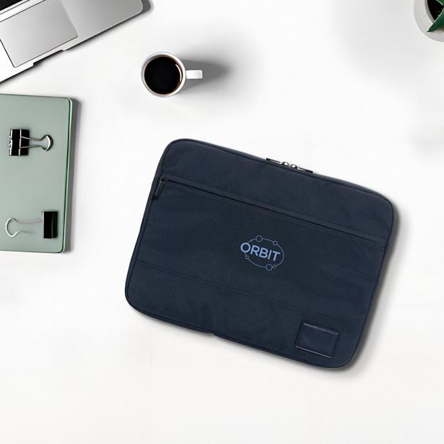 impactaware14laptopsleeve setting2