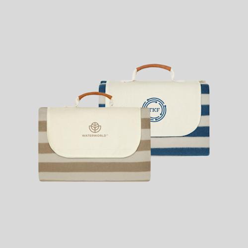 undefined - vingaalbagrsrpetpicnicblanketmedium_1