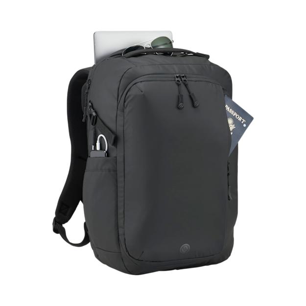 PDP - ellevennuminous15computertravelbackpack square #00000000 background