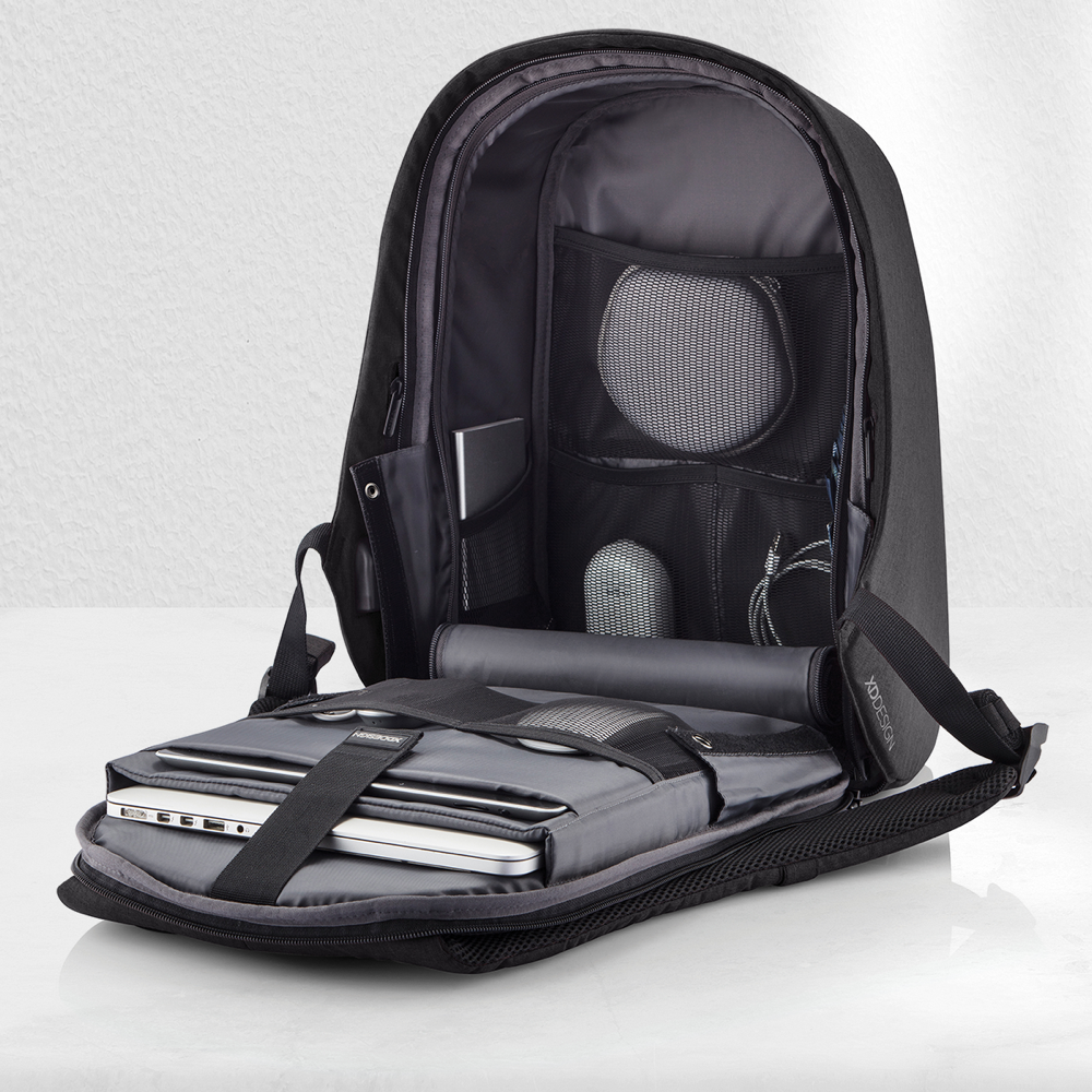 smallbobbybackpack PDP Copy 6.png