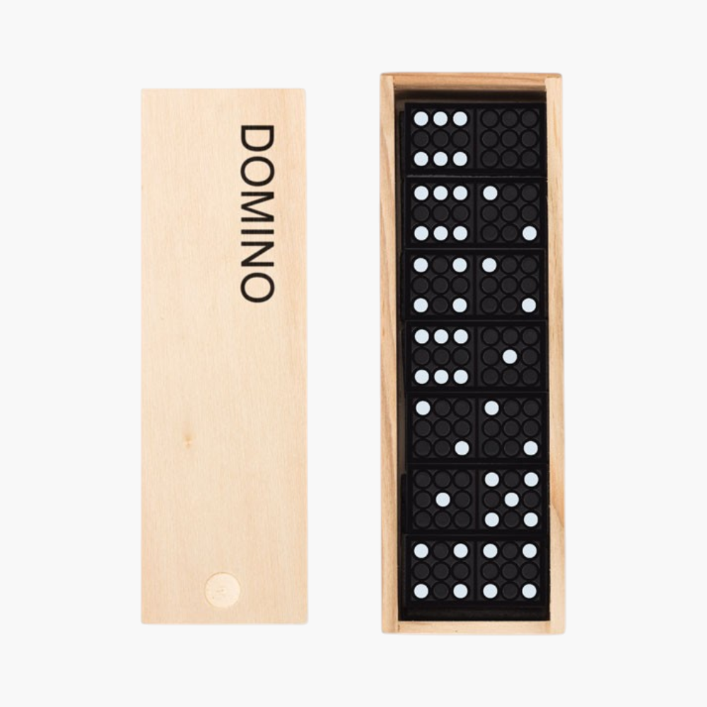 PDP - dominosdominoset square #F8F8F8 background