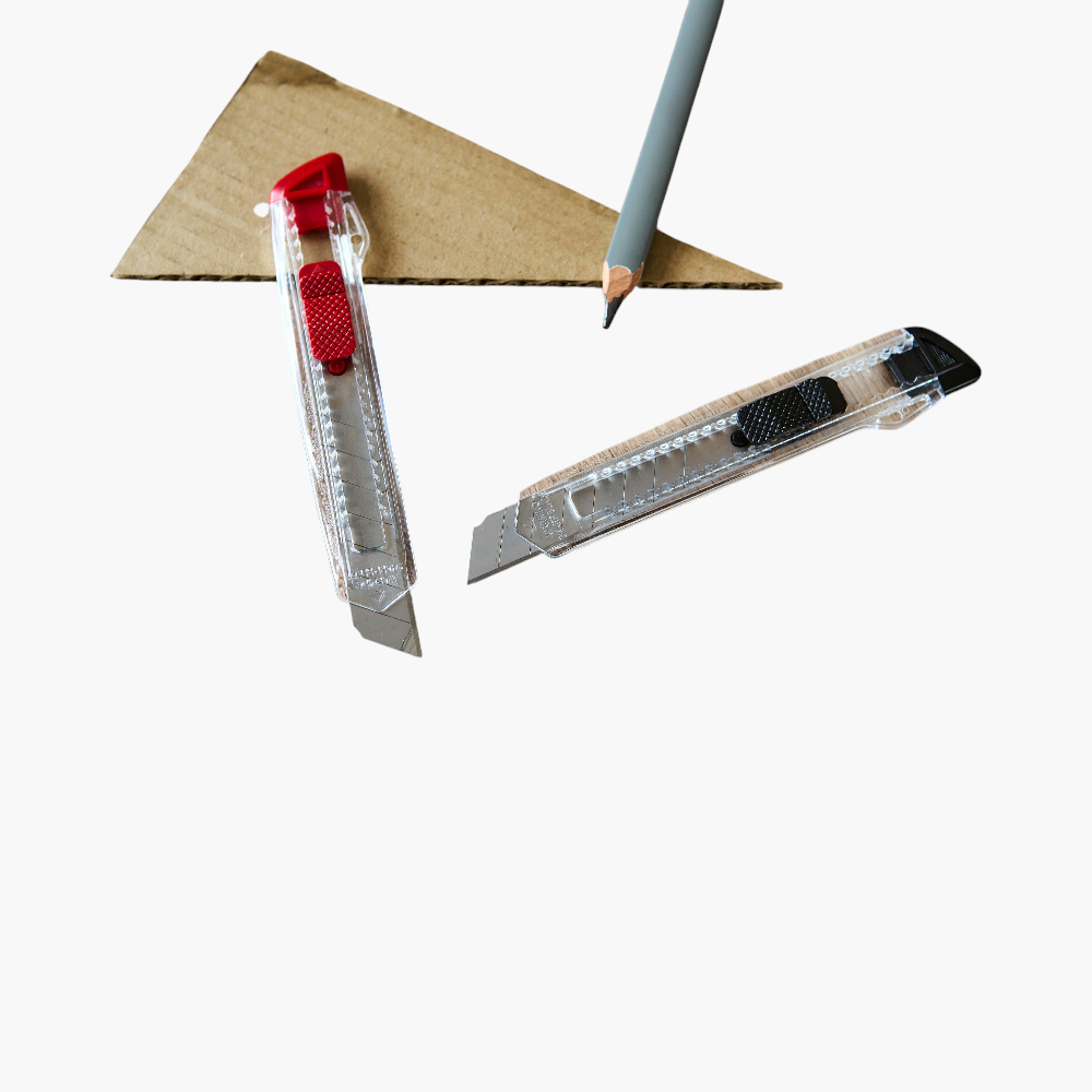 PDP - metalhobbyknifeelia square #F8F8F8 background